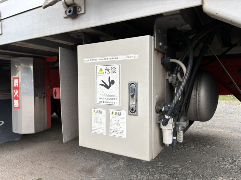 H28年式アルミウイングジョロダーエアーロール付き|中古トラックの販売・買取・査定のアイナビ