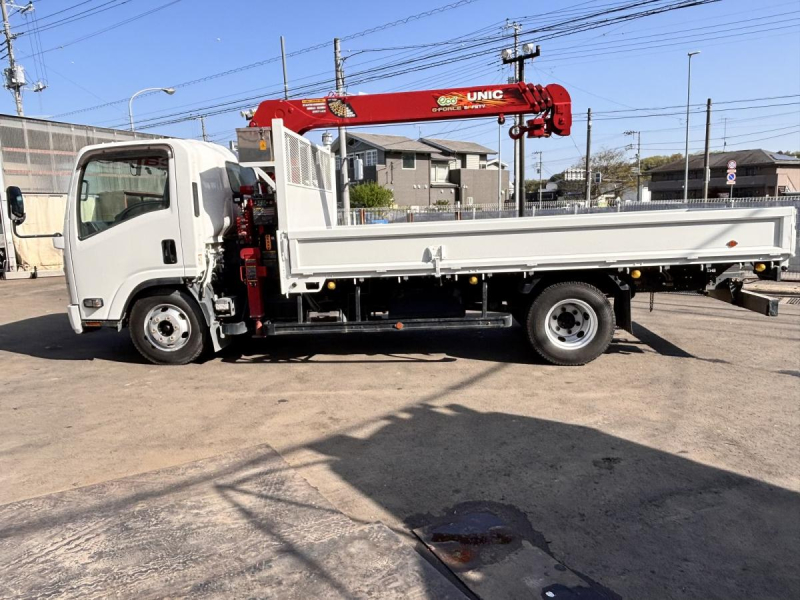 ワイド超ロング 4段クレーンラジコン付き AT車|中古トラックの販売・買取・査定のアイナビ