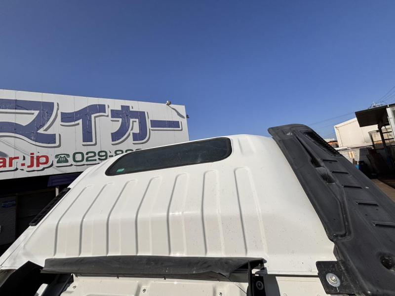 ワイド超ロング 4段クレーンラジコン付き AT車|中古トラックの販売・買取・査定のアイナビ