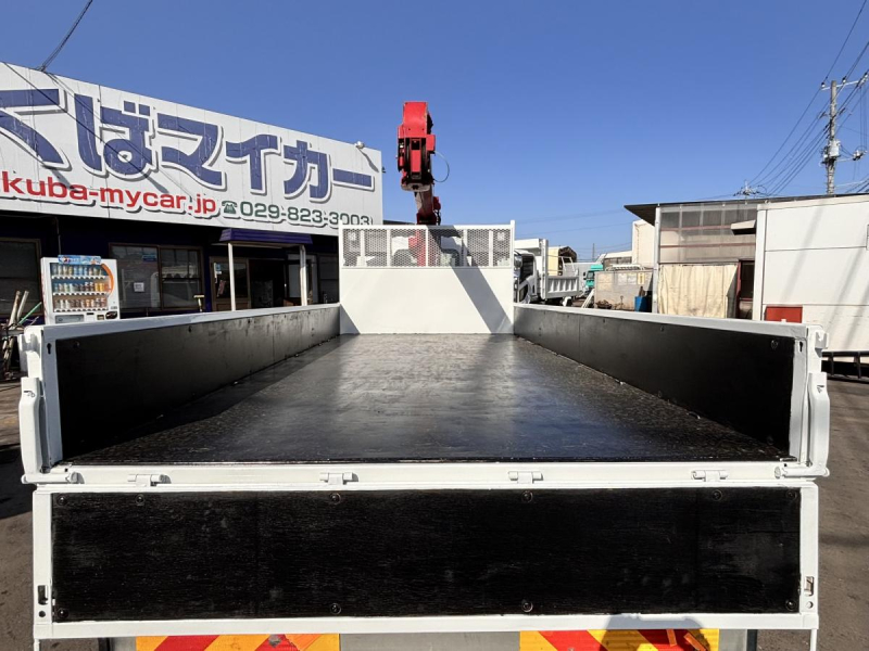 ワイド超ロング 4段クレーンラジコン付き AT車|中古トラックの販売・買取・査定のアイナビ