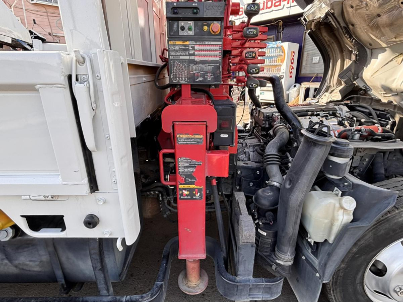 ワイド超ロング 4段クレーンラジコン付き AT車|中古トラックの販売・買取・査定のアイナビ