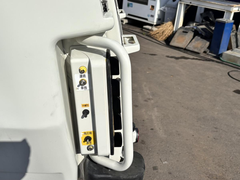 デュトロ プレスパッカー車 極東製4.3立米|中古トラックの販売・買取・査定のアイナビ