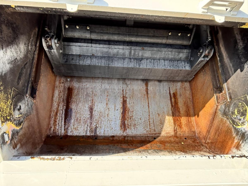 デュトロ プレスパッカー車 極東製4.3立米|中古トラックの販売・買取・査定のアイナビ