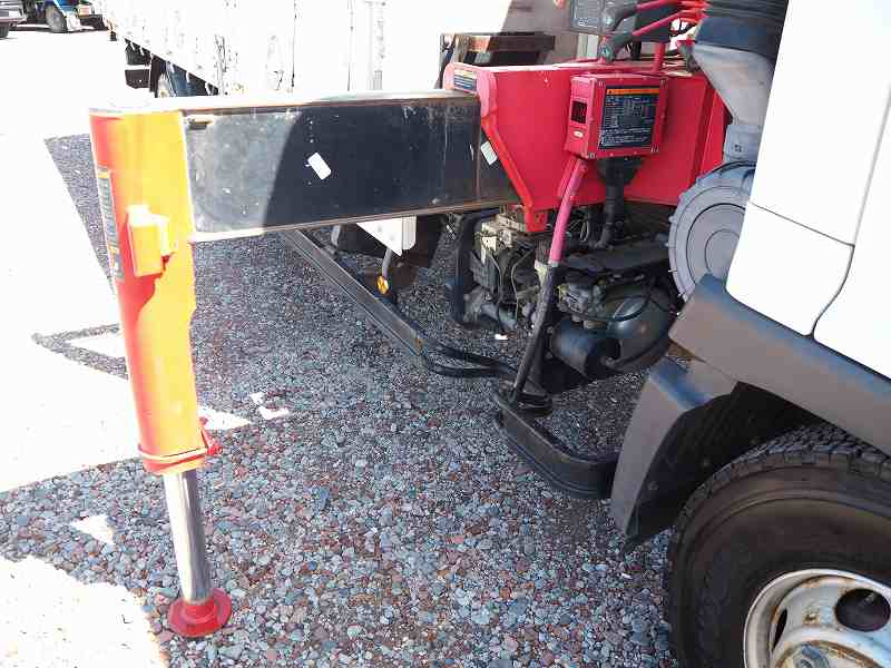 日野レンジャークレーン4段クレーンラジコン平ボディ|中古トラックの販売・買取・査定のアイナビ