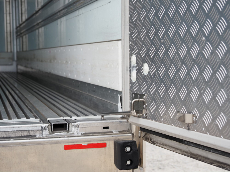 日野 冷凍バン レンジャー|中古トラックの販売・買取・査定のアイナビ