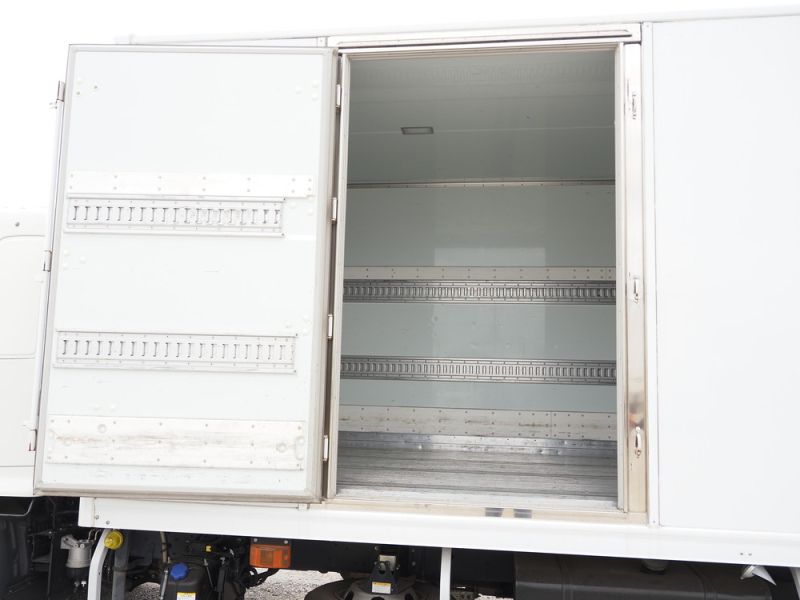 日野 冷凍バン レンジャー|中古トラックの販売・買取・査定のアイナビ