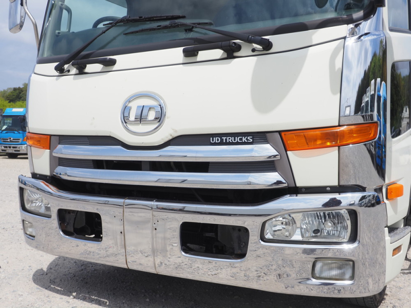 UDトラックス 冷凍バン コンドル|中古トラックの販売・買取・査定のアイナビ