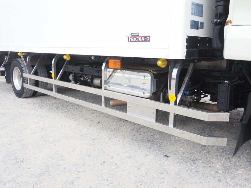 UDトラックス 冷凍バン コンドル|中古トラックの販売・買取・査定のアイナビ