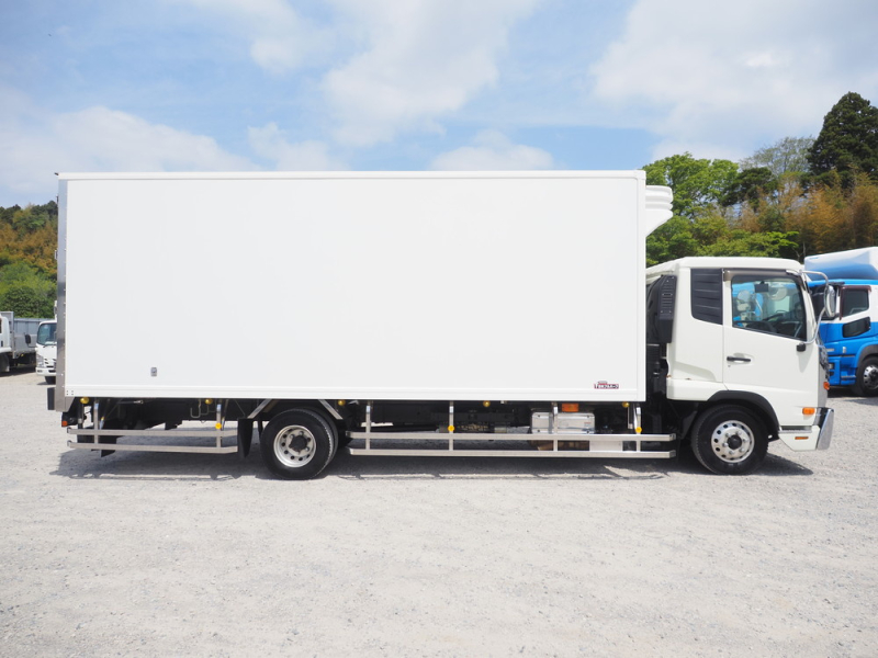 UDトラックス 冷凍バン コンドル|中古トラックの販売・買取・査定のアイナビ