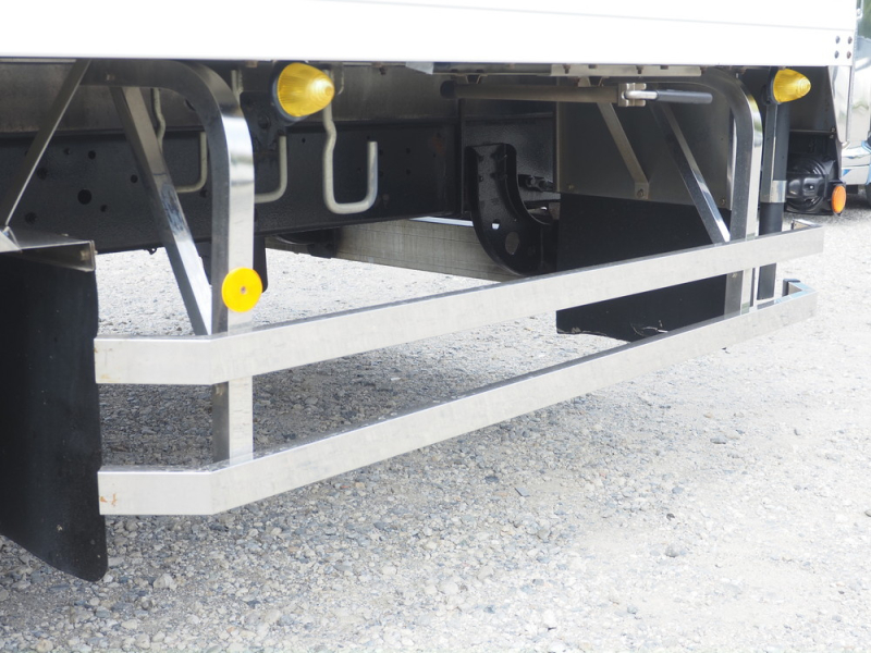 UDトラックス 冷凍バン コンドル|中古トラックの販売・買取・査定のアイナビ