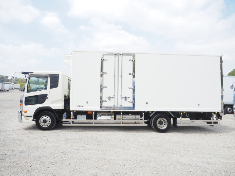 UDトラックス 冷凍バン コンドル|中古トラックの販売・買取・査定のアイナビ