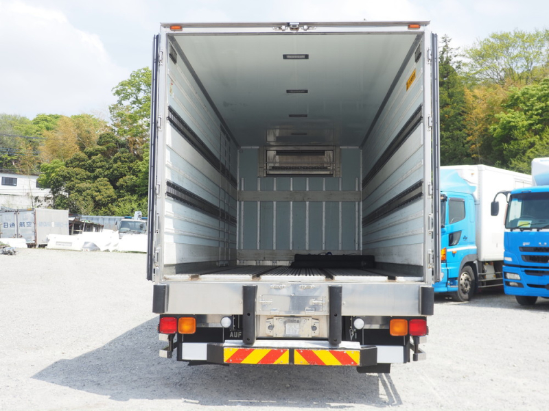 UDトラックス 冷凍バン コンドル|中古トラックの販売・買取・査定のアイナビ