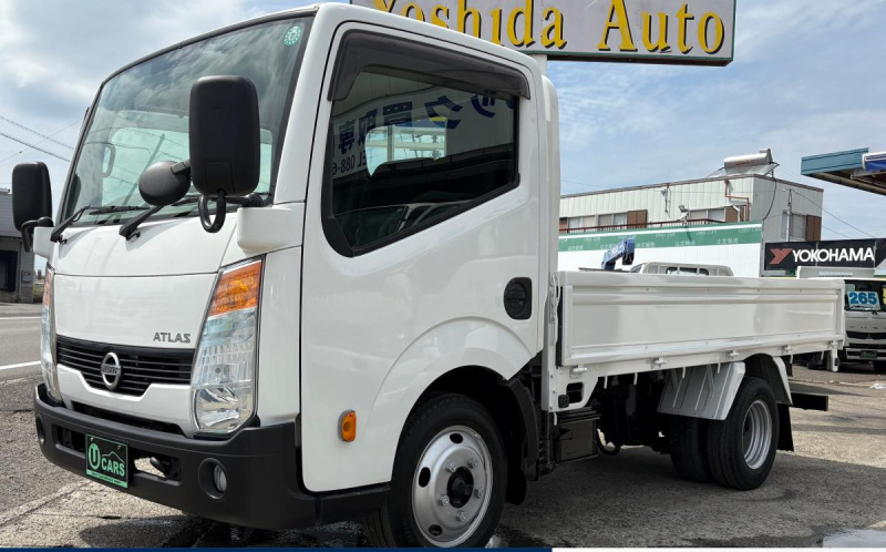 H28 アトラス 2t平ボディ|中古トラックの販売・買取・査定のアイナビ