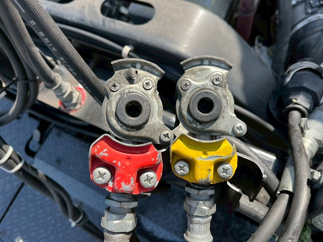 車検付!ハイルーフ★第5輪11.4トン★410馬力★リターダ★7速MT|中古トラックの販売・買取・査定のアイナビ