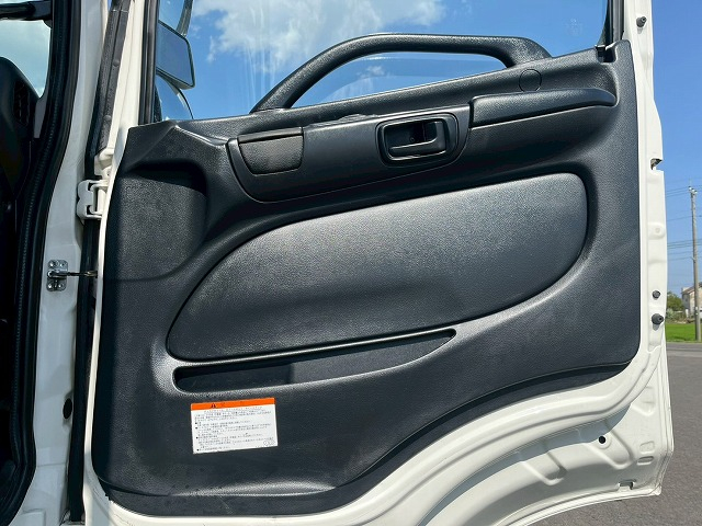 車検付!ハイルーフ★第5輪11.4トン★410馬力★リターダ★7速MT|中古トラックの販売・買取・査定のアイナビ