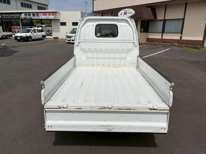 4WDエアコンPSスタッドレスタイヤABS|中古トラックの販売・買取・査定のアイナビ