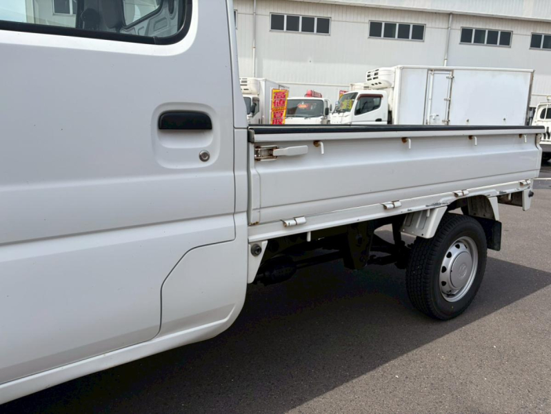 4WDエアコンPSスタッドレスタイヤABS|中古トラックの販売・買取・査定のアイナビ