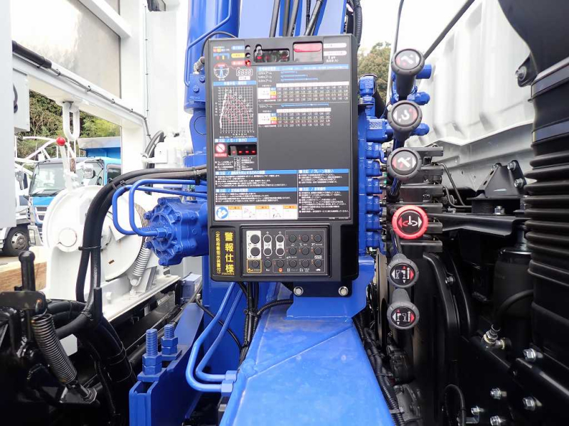 フジタ クレーン付セーフティローダ ウィンチ 自動あゆみ|中古トラックの販売・買取・査定のアイナビ