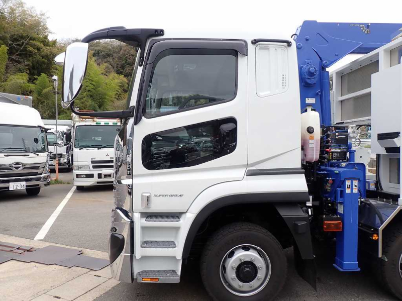 フジタ クレーン付セーフティローダ ウィンチ 自動あゆみ|中古トラックの販売・買取・査定のアイナビ