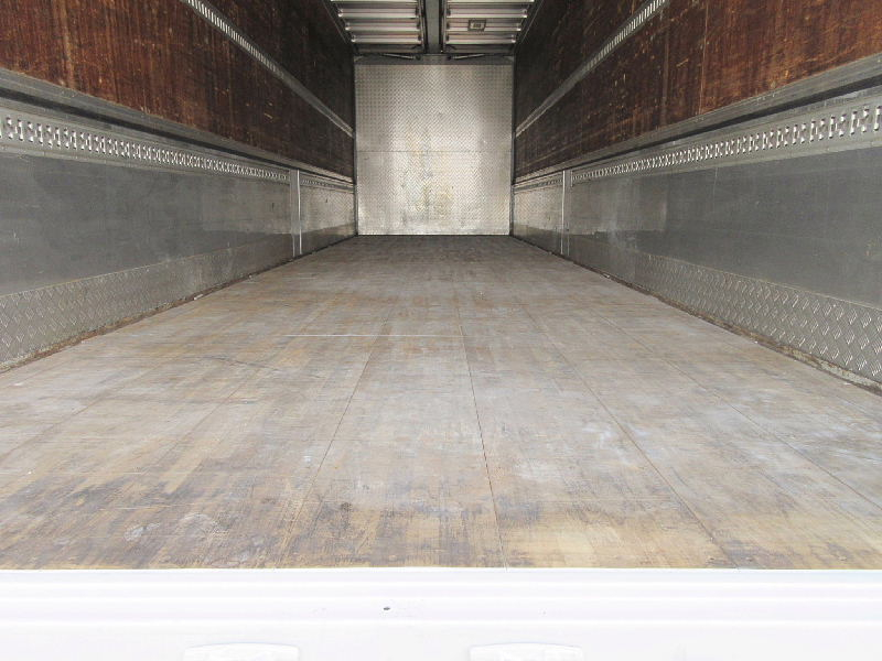 ★9600*2400*2650★4軸低床★7MT★リターダ★|中古トラックの販売・買取・査定のアイナビ