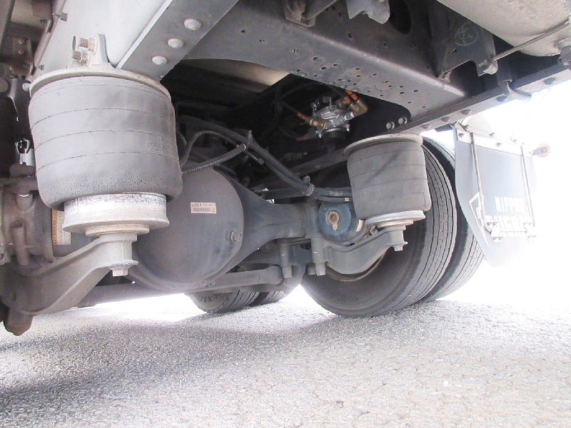 ★9600*2400*2650★4軸低床★7MT★リターダ★|中古トラックの販売・買取・査定のアイナビ