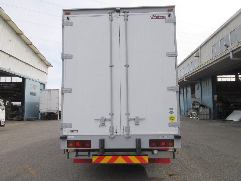 ★9600*2400*2650★4軸低床★7MT★リターダ★|中古トラックの販売・買取・査定のアイナビ