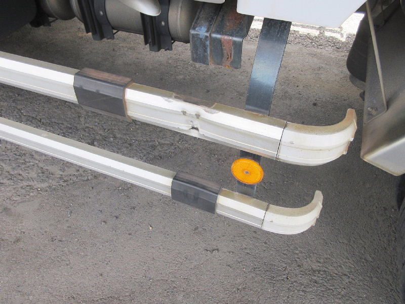 ★9600*2400*2650★4軸低床★7MT★リターダ★|中古トラックの販売・買取・査定のアイナビ