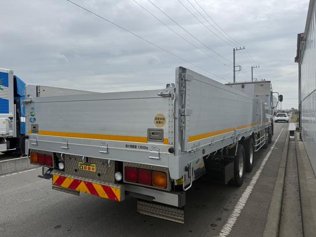 UDトラックス 平ボディ クオン|中古トラックの販売・買取・査定のアイナビ