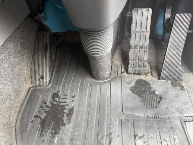 UDトラックス 平ボディ クオン|中古トラックの販売・買取・査定のアイナビ