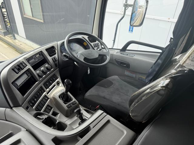 UDトラックス 平ボディ クオン|中古トラックの販売・買取・査定のアイナビ