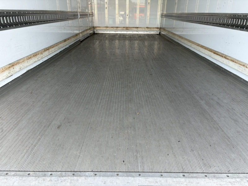 R3年式、ファイター、冷蔵冷凍車、車検付|中古トラックの販売・買取・査定のアイナビ