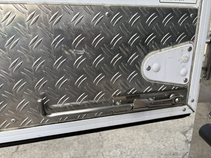 R3年式、ファイター、冷蔵冷凍車、車検付|中古トラックの販売・買取・査定のアイナビ