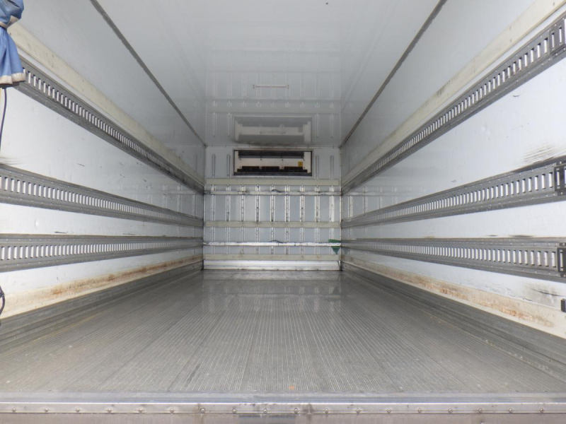 冷凍バン格納ゲート 62ワイド 東プレ-5℃設定 積載3t|中古トラックの販売・買取・査定のアイナビ