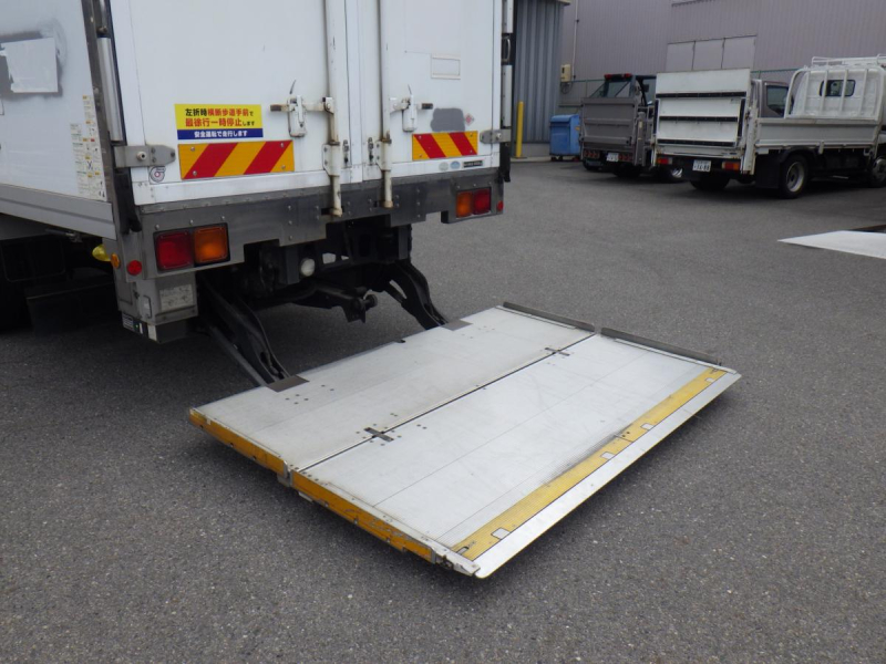 冷凍バン格納ゲート 62ワイド 東プレ-5℃設定 積載3t|中古トラックの販売・買取・査定のアイナビ