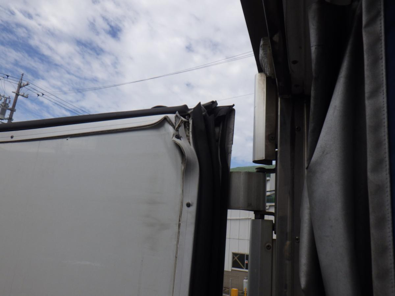 冷凍バン格納ゲート 62ワイド 東プレ-5℃設定 積載3t|中古トラックの販売・買取・査定のアイナビ