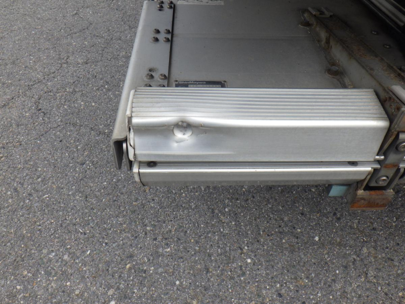 冷凍バン格納ゲート 62ワイド 東プレ-5℃設定 積載3t|中古トラックの販売・買取・査定のアイナビ