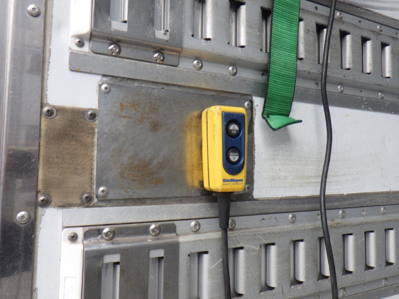 冷凍バン格納ゲート 62ワイド 東プレ-5℃設定 積載3t|中古トラックの販売・買取・査定のアイナビ