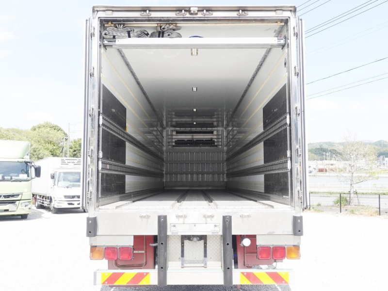 大型低温冷蔵冷凍|中古トラックの販売・買取・査定のアイナビ