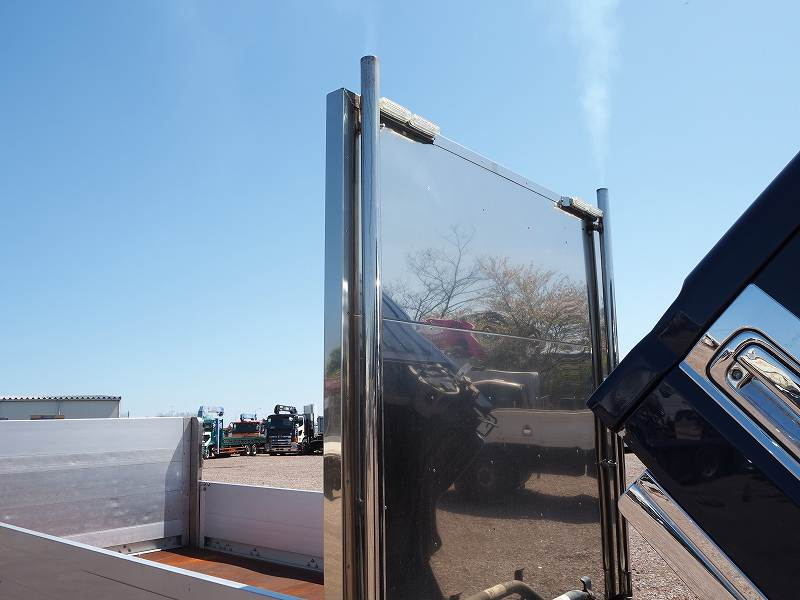 三菱ふそうキャンターデコトラアルミブロック平ボディ|中古トラックの販売・買取・査定のアイナビ