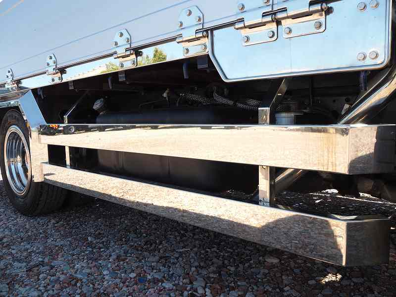 三菱ふそうキャンターデコトラアルミブロック平ボディ|中古トラックの販売・買取・査定のアイナビ