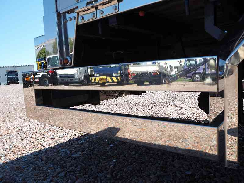 三菱ふそうキャンターデコトラアルミブロック平ボディ|中古トラックの販売・買取・査定のアイナビ