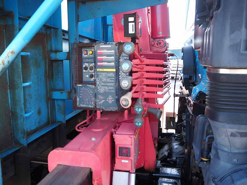 日野レンジャークレーン増トン4段クレーンラジコン平ボディ|中古トラックの販売・買取・査定のアイナビ