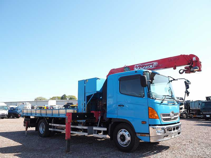 日野レンジャークレーン増トン4段クレーンラジコン平ボディ|中古トラックの販売・買取・査定のアイナビ