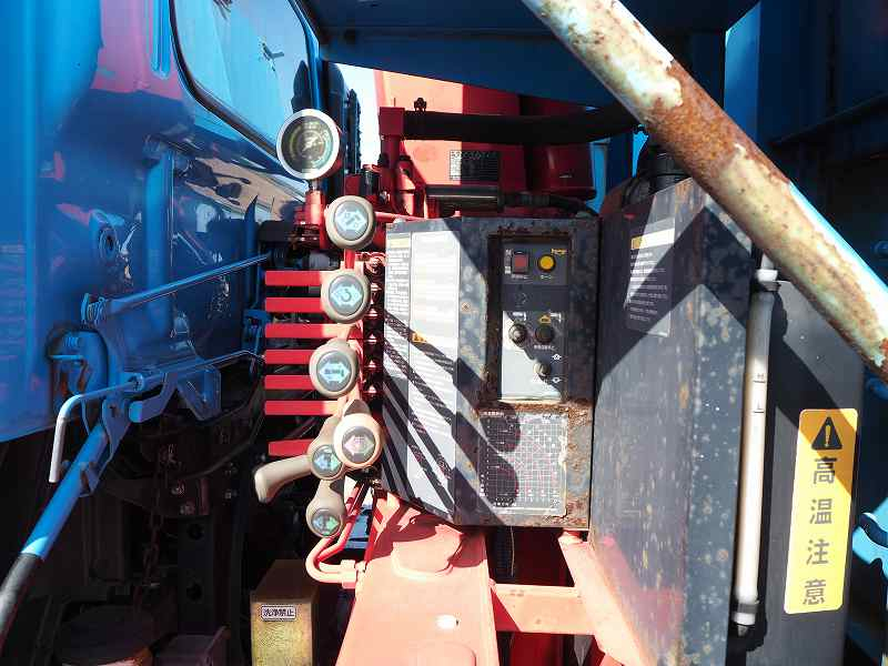 日野レンジャークレーン増トン4段クレーンラジコン平ボディ|中古トラックの販売・買取・査定のアイナビ