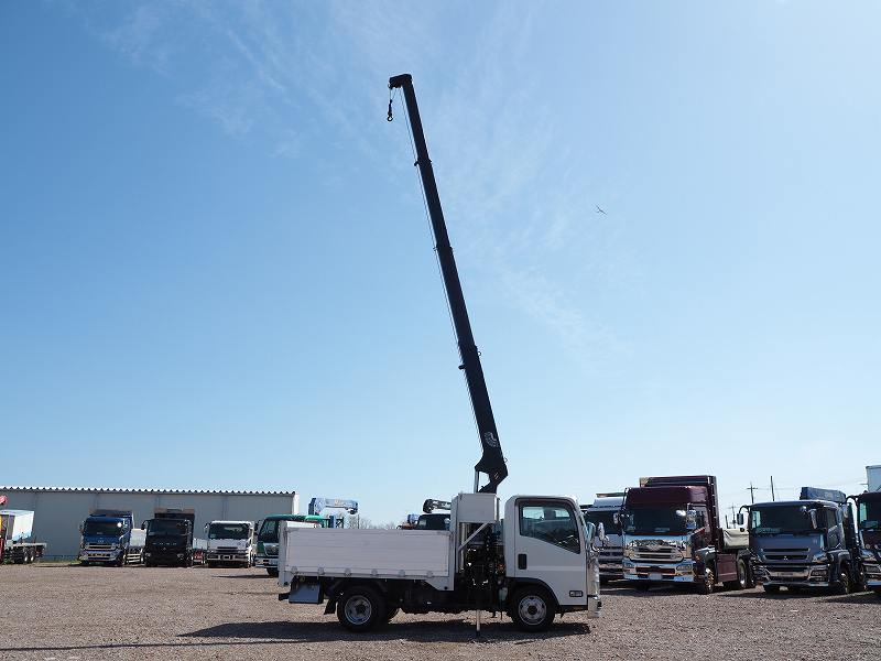 いすゞエルフ4WD4段クレーンラジコン10尺|中古トラックの販売・買取・査定のアイナビ