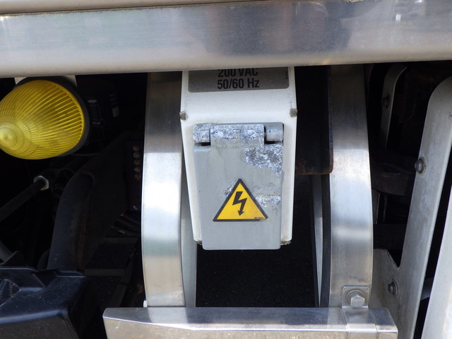 三菱2PG-FS74HZ冷凍車10t超|中古トラックの販売・買取・査定のアイナビ