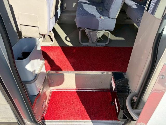 トヨタコースターバス|中古トラックの販売・買取・査定のアイナビ