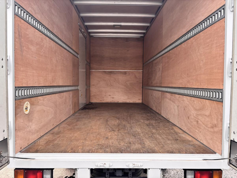 標準ロング アルミバン 積載2000kgMT5速|中古トラックの販売・買取・査定のアイナビ