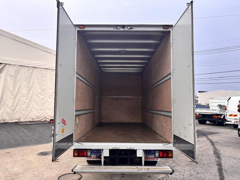 標準ロング アルミバン 積載2000kgMT5速|中古トラックの販売・買取・査定のアイナビ