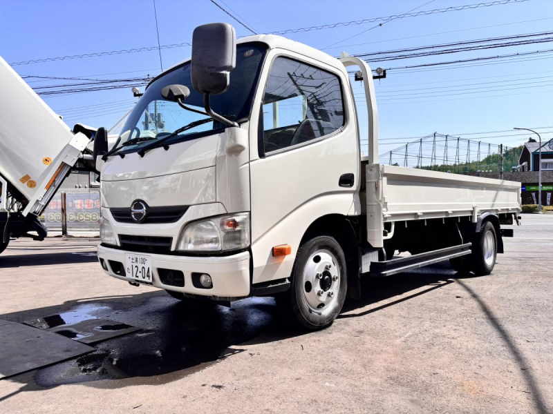 デュトロ 標準ロング平ボディー 積載2000kg|中古トラックの販売・買取・査定のアイナビ